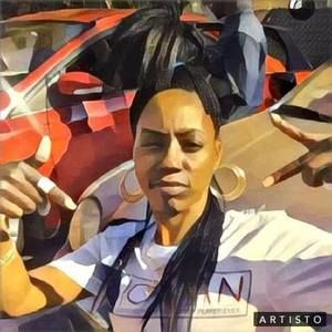 Meet your Posher, Dominique